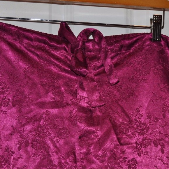 VICTORIA'S SECRET Rose Jacquard Satin Pajama Set - Picture 8 of 8